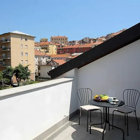 Apartmán Le Mansarde Di Imperia